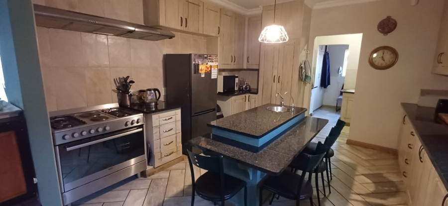 To Let 5 Bedroom Property for Rent in La Provance Free State